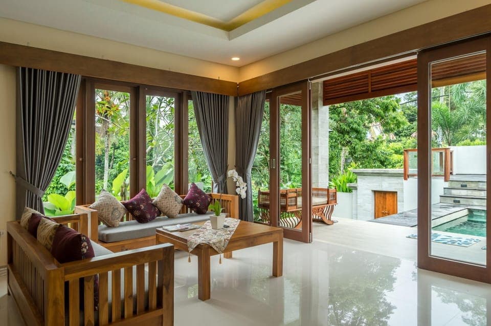 Communal lounge/ TV room, Living room