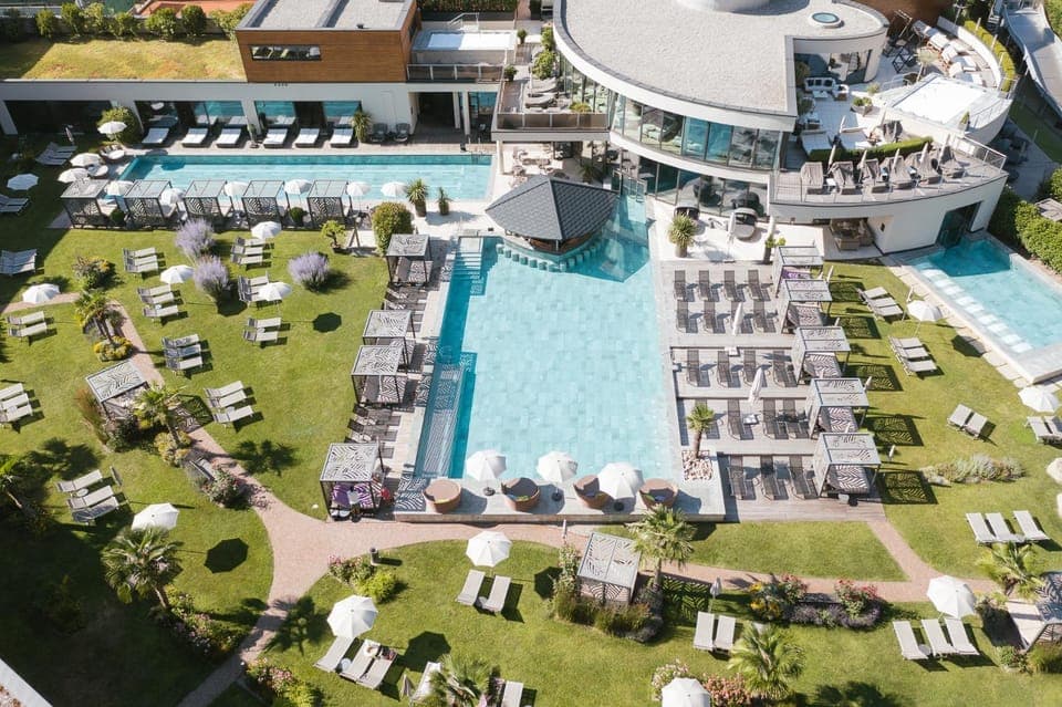 Garden, Swimming pool