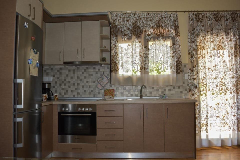 Kitchen or kitchenette, Communal kitchen, kitchen