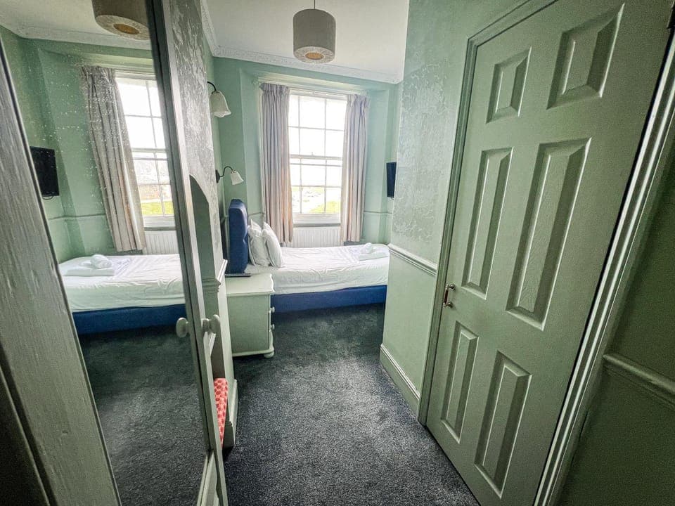 Bed, Coffee/tea facilities, Bedroom, Sea view