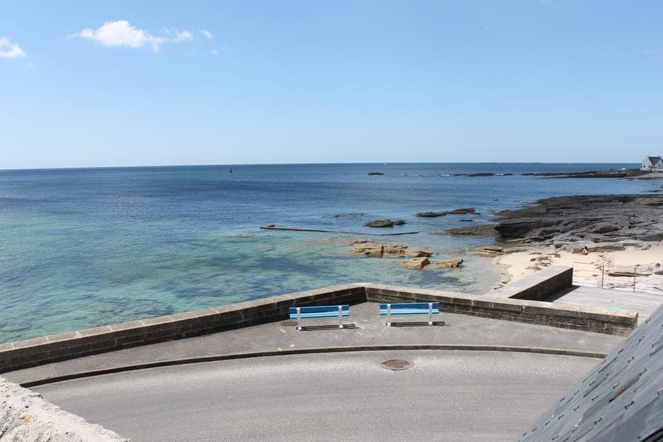 View (from property/room), Balcony/Terrace, Beach