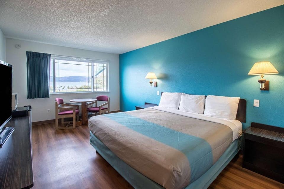 TV and multimedia, Photo of the whole room, Seating area, On site