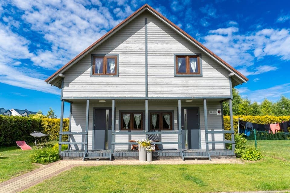 Property building, Spring, Day, Garden, Garden view