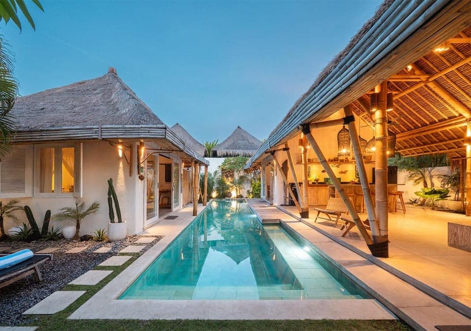 Property building, Swimming pool