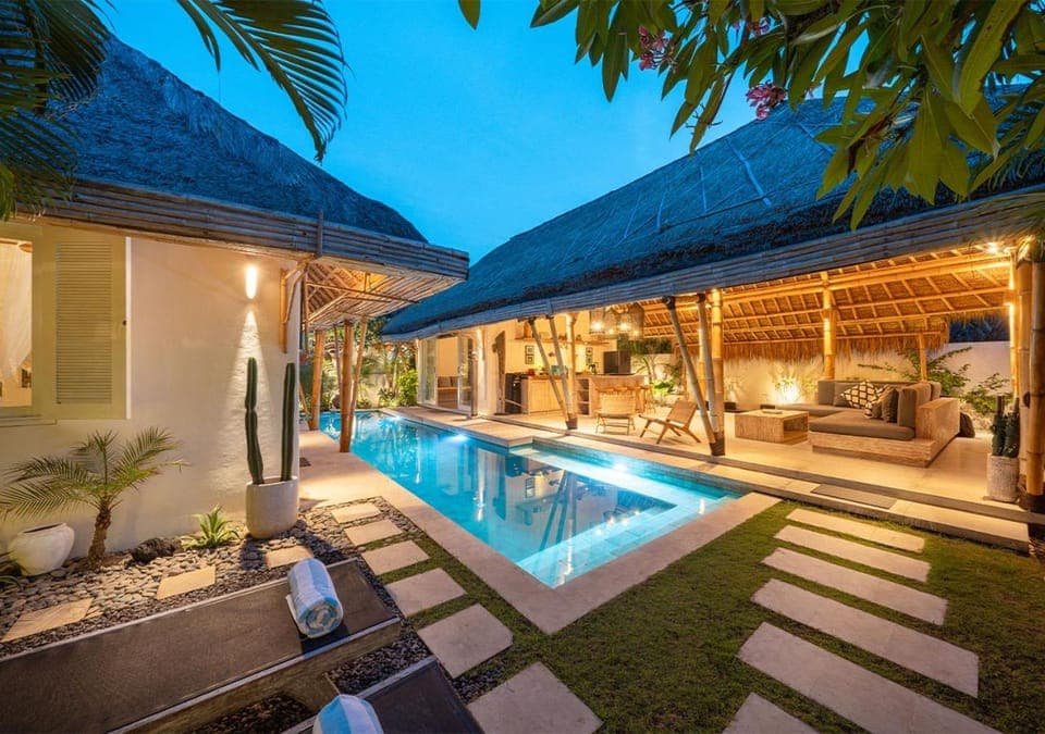 Property building, Swimming pool