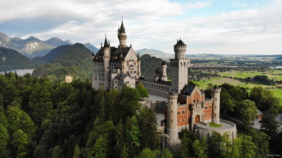 Nearby landmark, Natural landscape, Bird's eye view, Landmark view, Mountain view