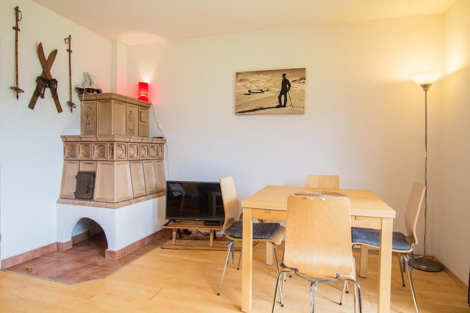 Communal lounge/ TV room, Living room, Seating area, Dining area