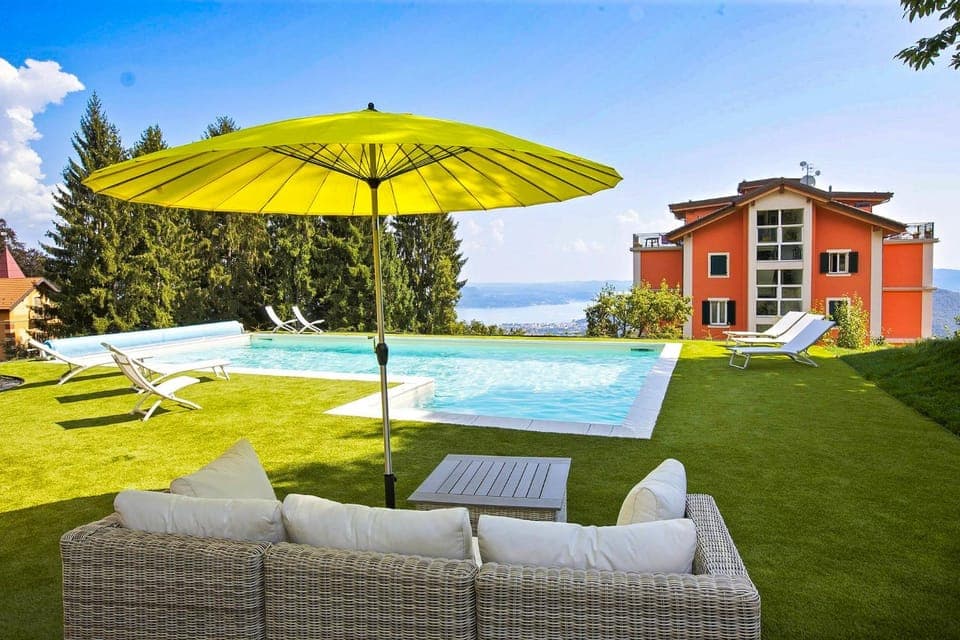 Lake view, Mountain view, Swimming pool