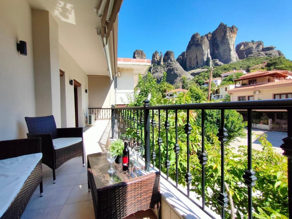 Nearby landmark, View (from property/room), Balcony/Terrace, Seating area, Mountain view