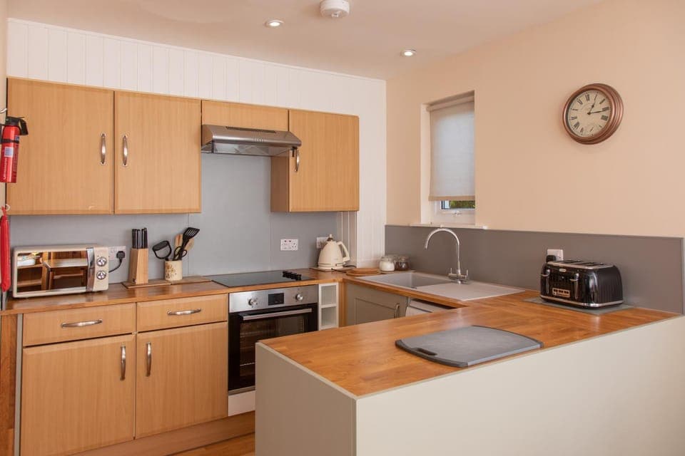 Kitchen or kitchenette, kitchen