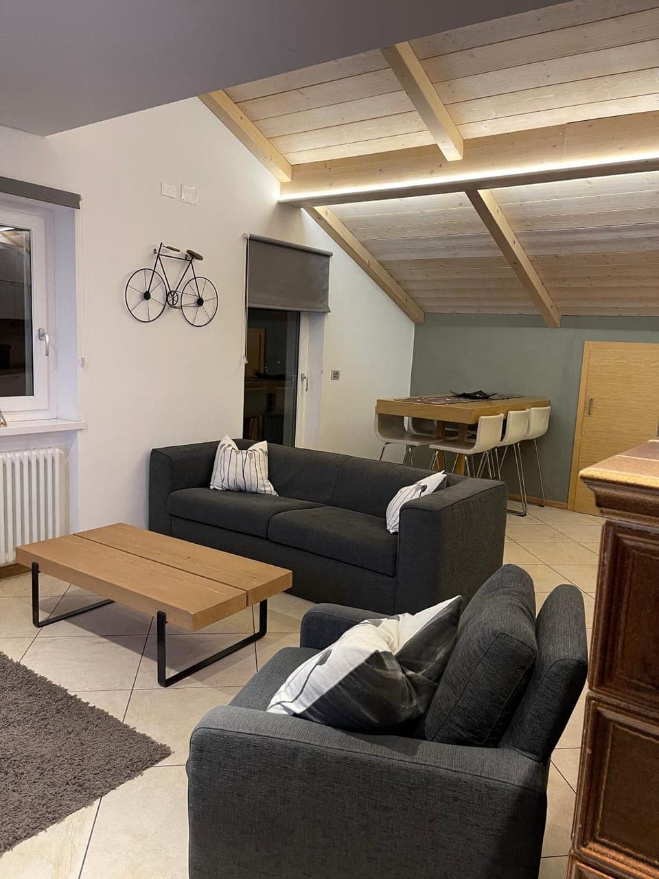 Living room, Dining area