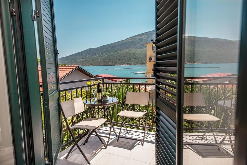 View (from property/room), Balcony/Terrace, Sea view