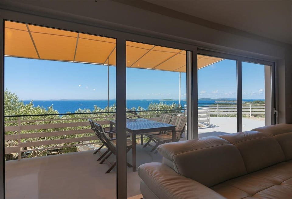 SeaView and terrace 222 Apartment in Murter