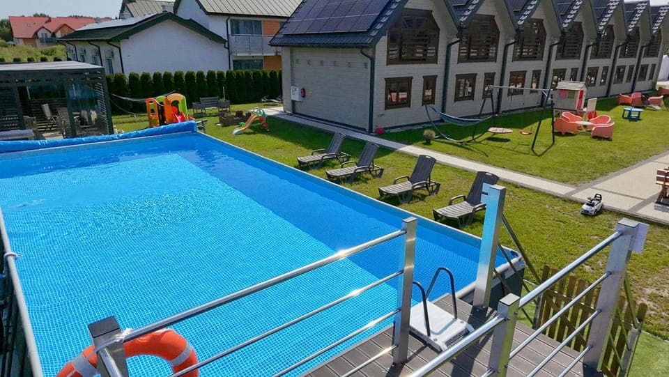 Pool view, Swimming pool, sunbed