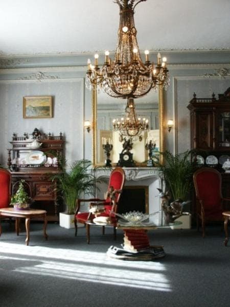 Communal lounge/ TV room