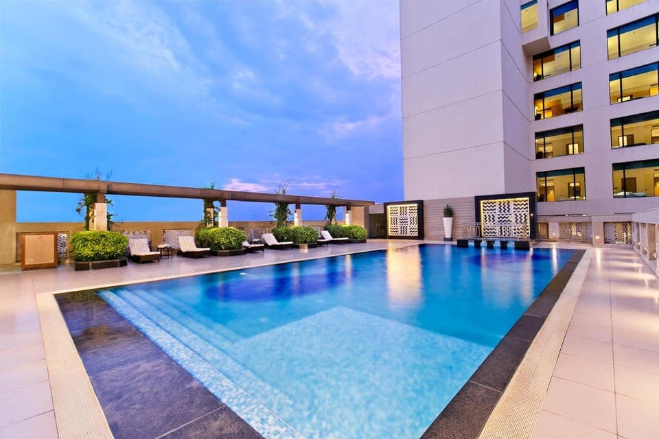 Swimming pool, Swimming pool