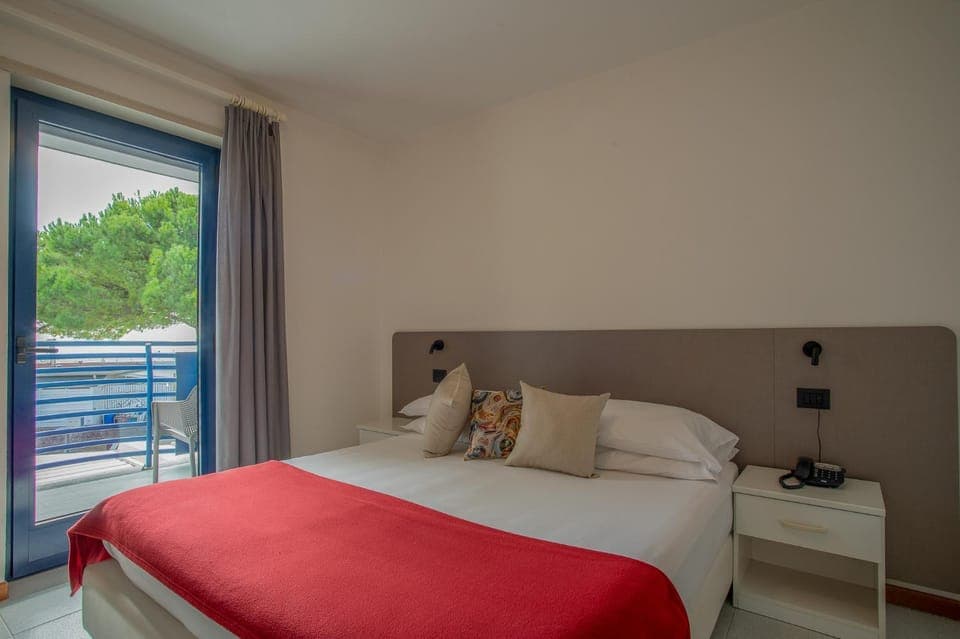 Bed, Decorative detail