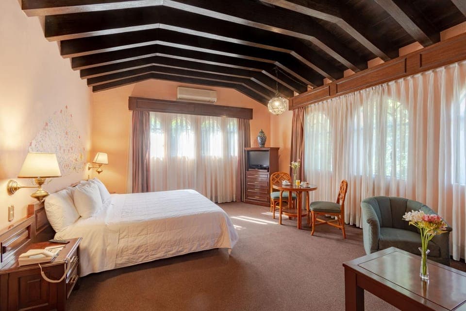 Bed, Photo of the whole room