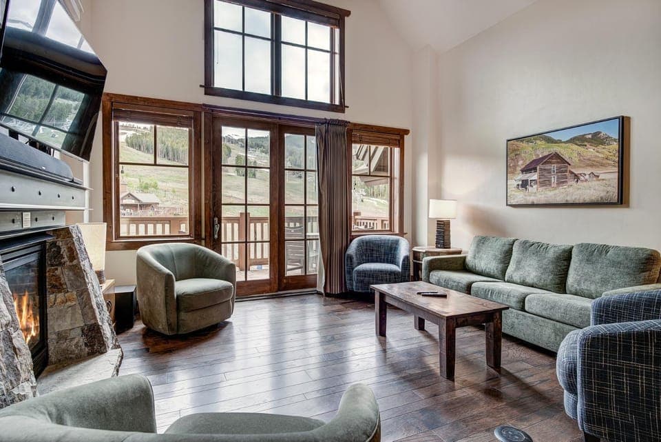 Penthouse 4 Bedroom Condo at Base of Peak 8 Apartment in Breckenridge