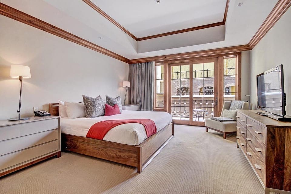 3 BR Luxury Ritz-Carlton Condo with Mountain Views Apartment in Vail
