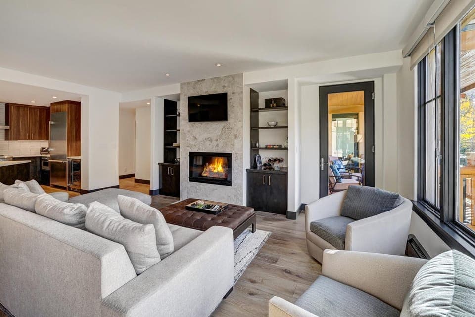 Ski-in Ski-out 3BR 3,5BA Forest Mountain Views, Sleeps 8 Apartment in Beaver Creek