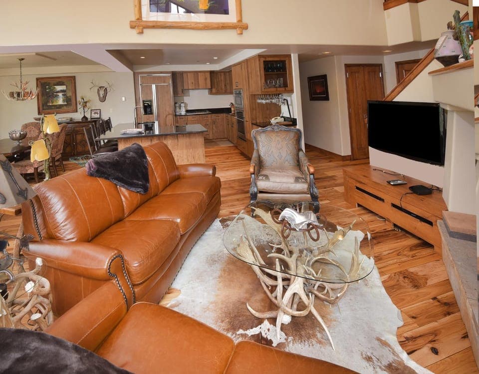 Luxury Ski-in 3 Br Penthouse Inside Pines Lodge, Sleeps 8! Apartment in Beaver Creek