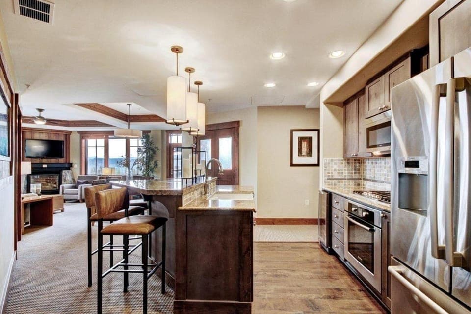 Condo at Base of Peak 8, Steps from Winter Activities Apartment in Breckenridge