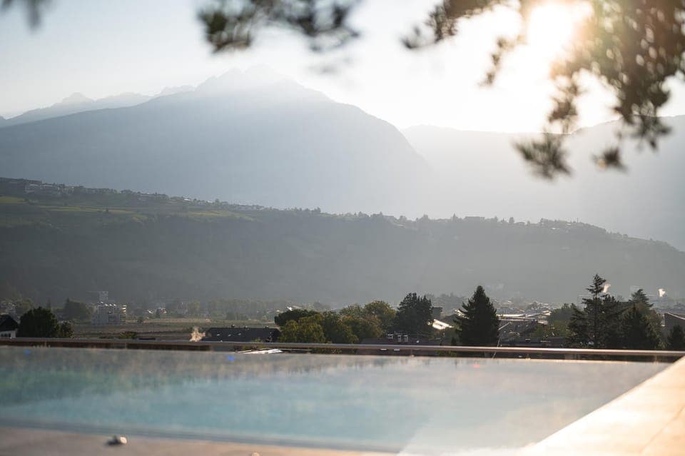 Natural landscape, View (from property/room), Mountain view, Pool view, Swimming pool
