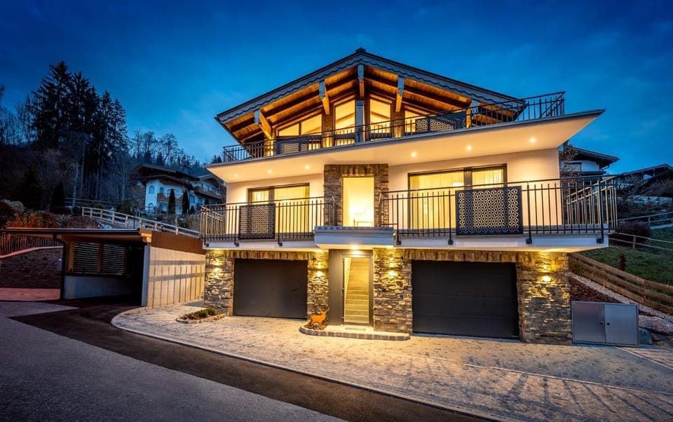 Facade/entrance, Night, Summer