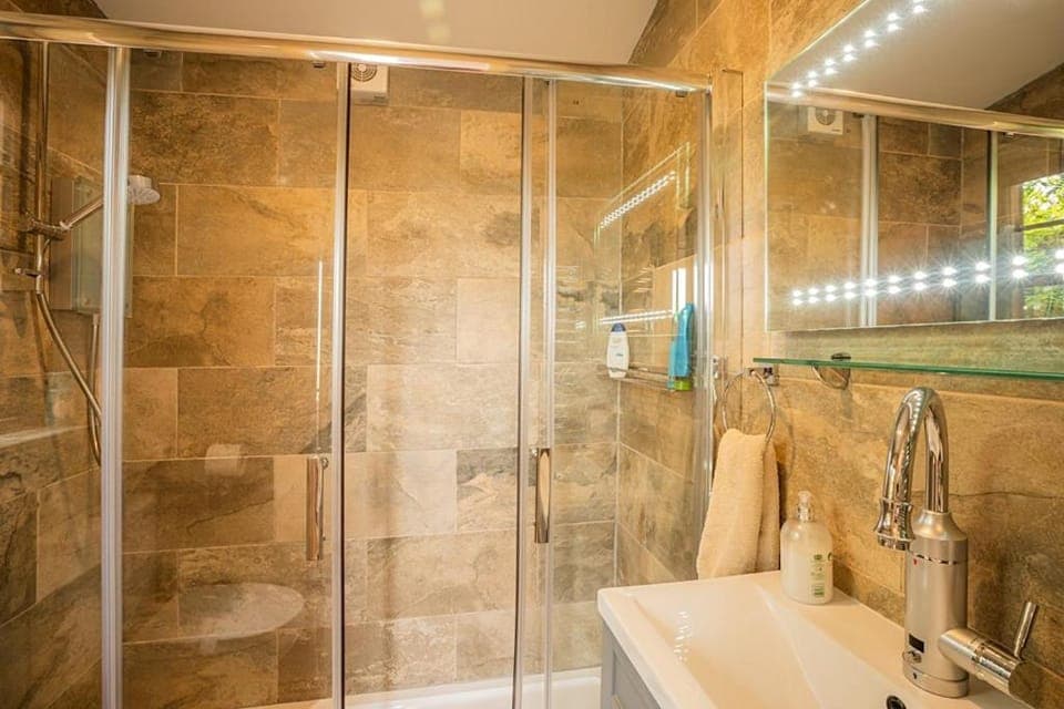 Shower, Bathroom
