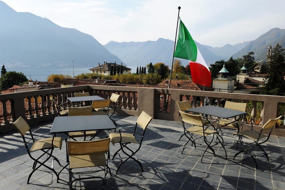 Balcony/Terrace, Lake view