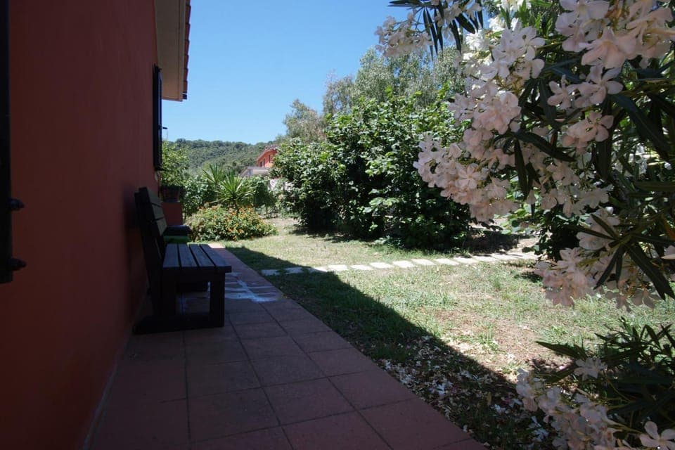 Property building, Garden