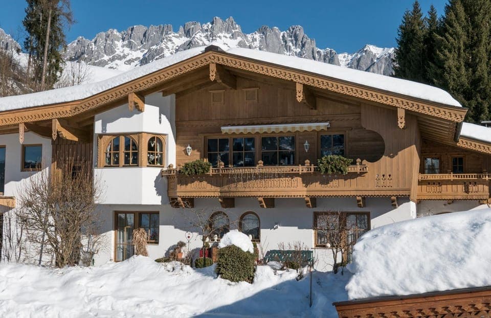 Property building, Day, Winter