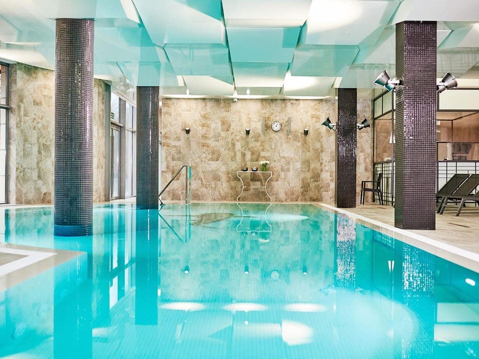 Swimming pool, Swimming pool