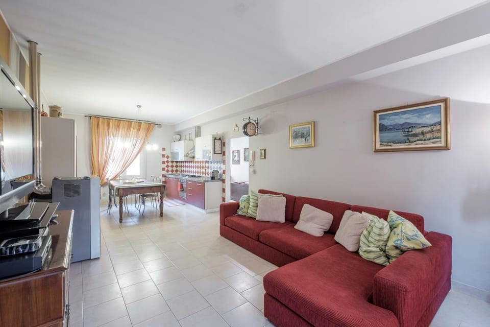 Kitchen or kitchenette, Living room, Seating area