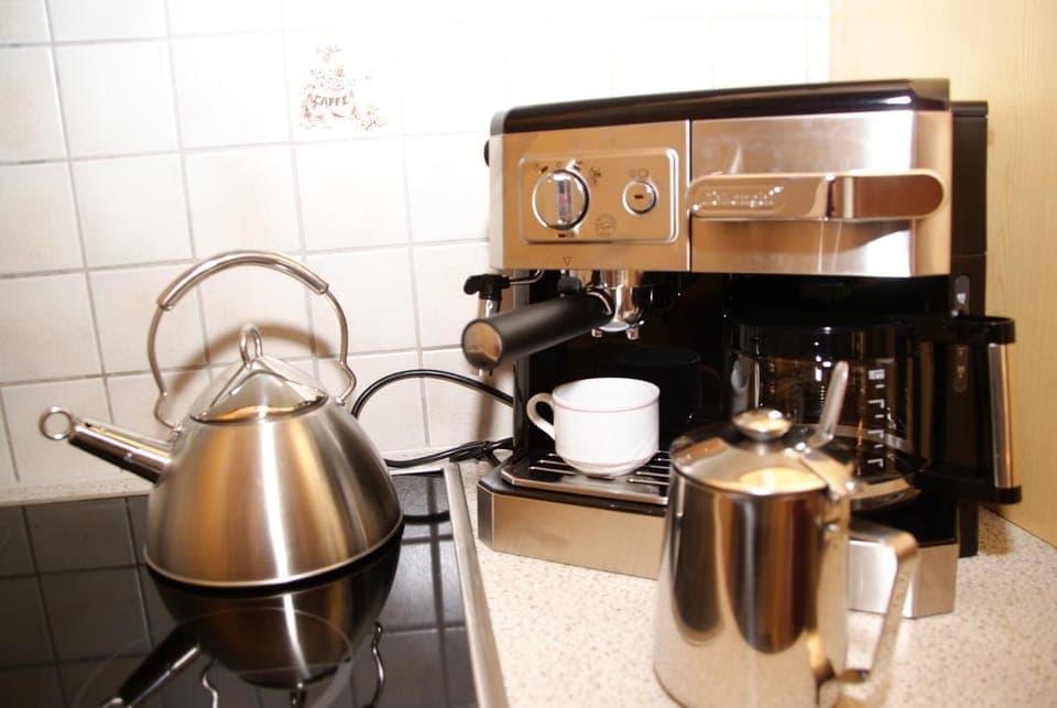 Breakfast, Internal: Not applicable to any particular room