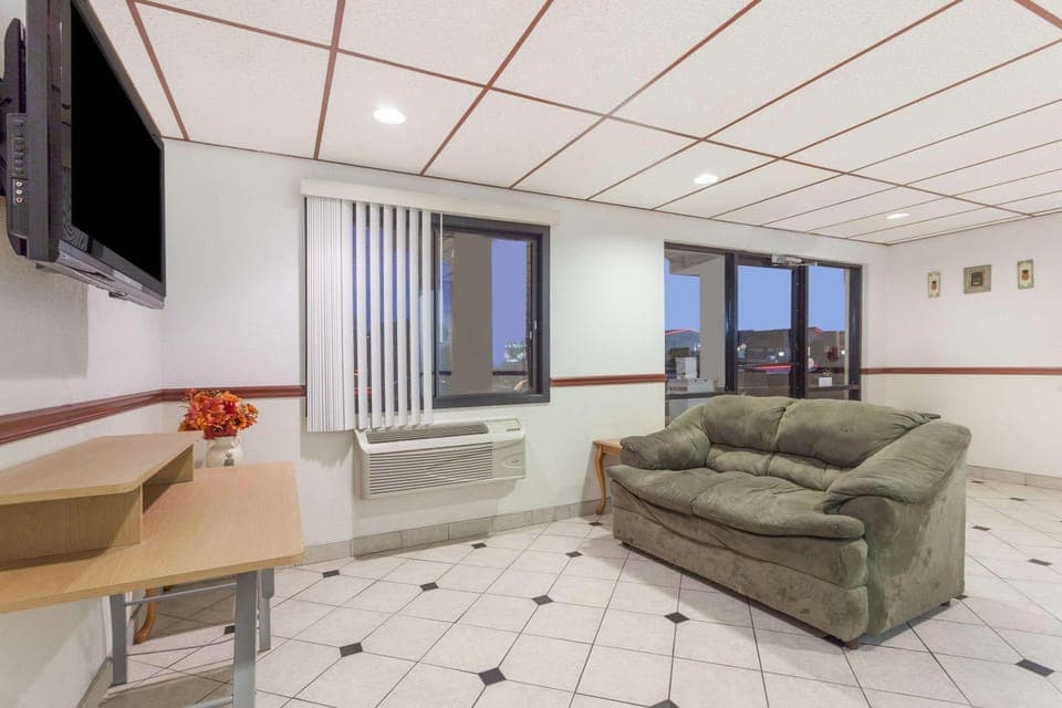 Lobby or reception, On site