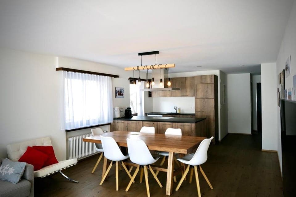 Kitchen or kitchenette, Living room, Seating area, oven, stove