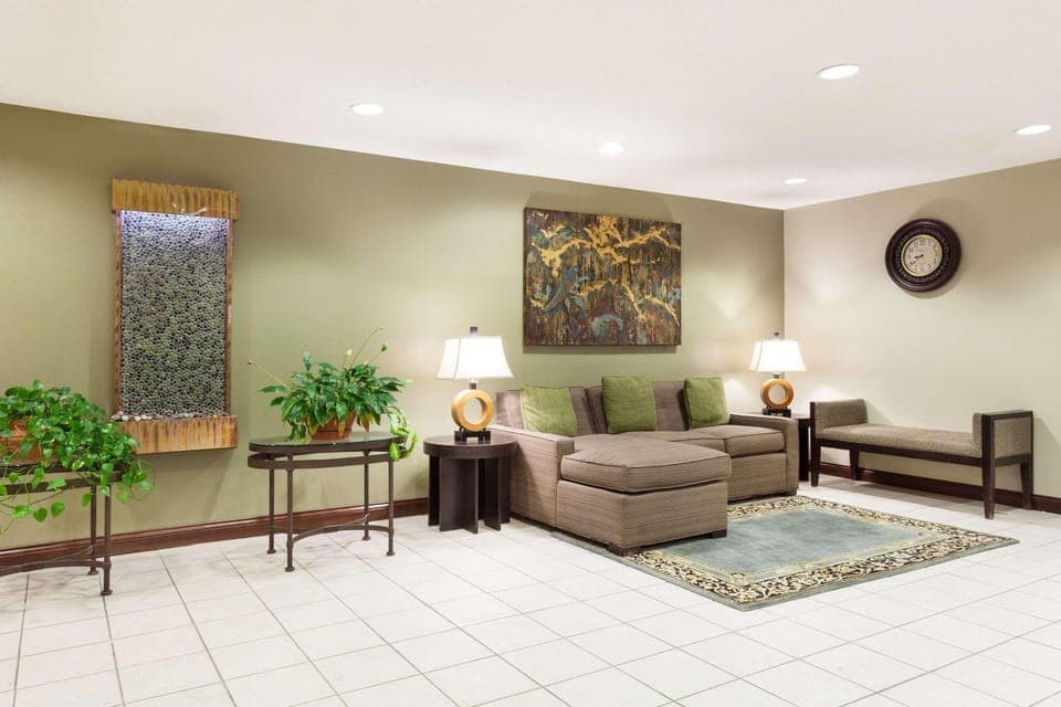 Lobby or reception, On site