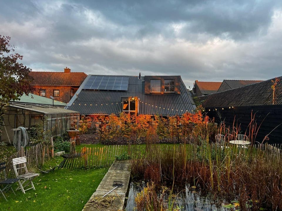 Property building, Garden