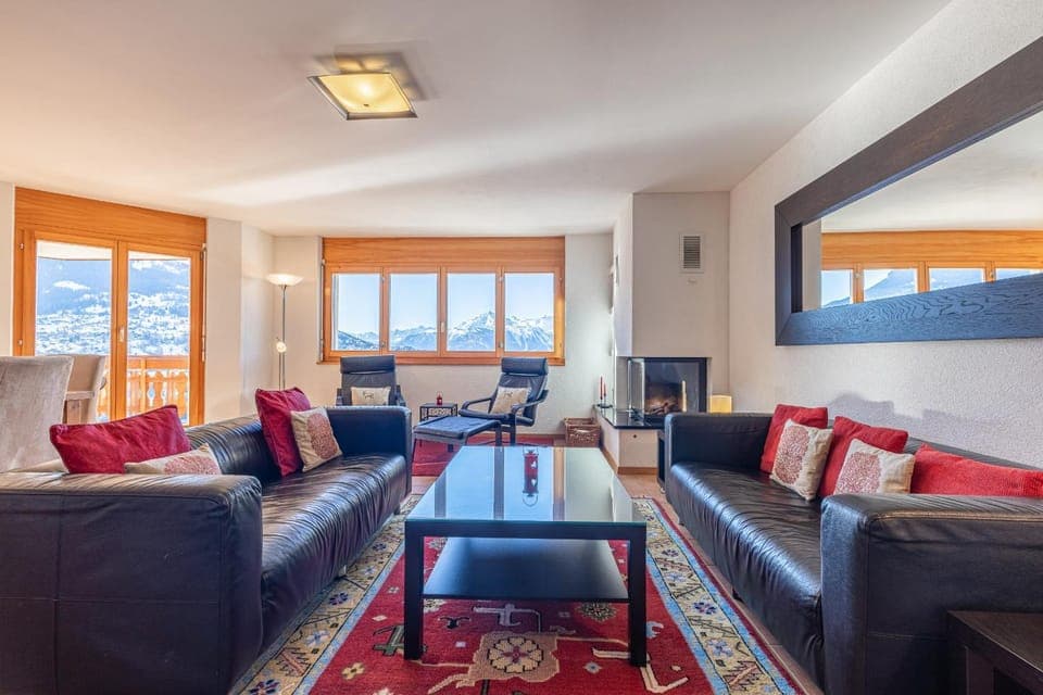 Communal lounge/ TV room, Living room