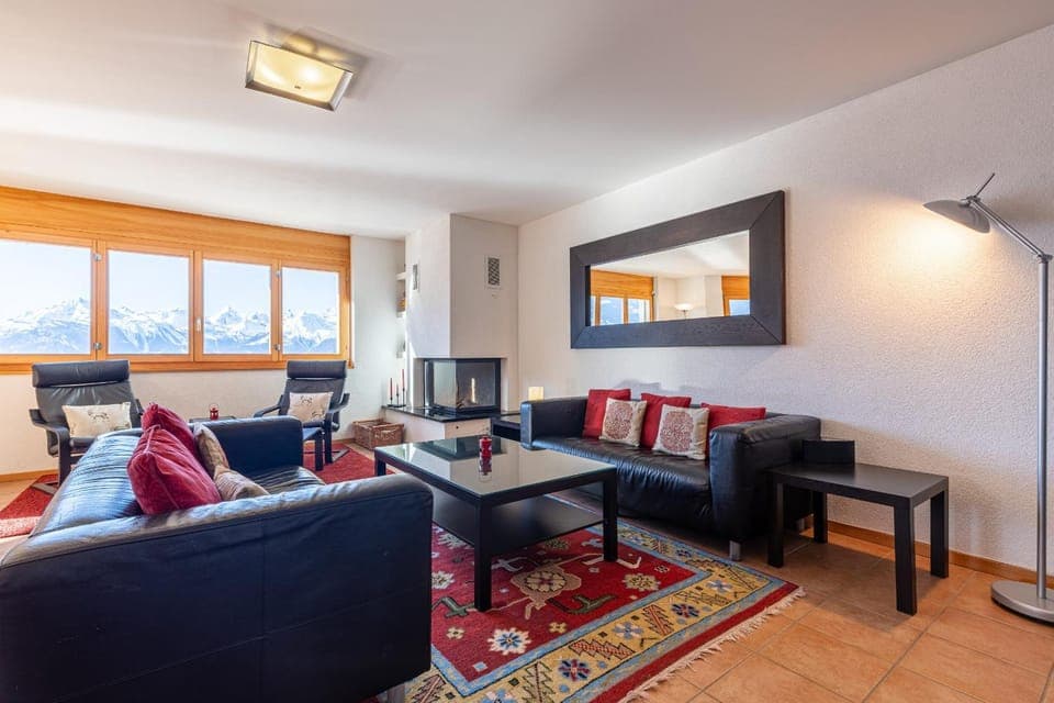 Communal lounge/ TV room, Living room