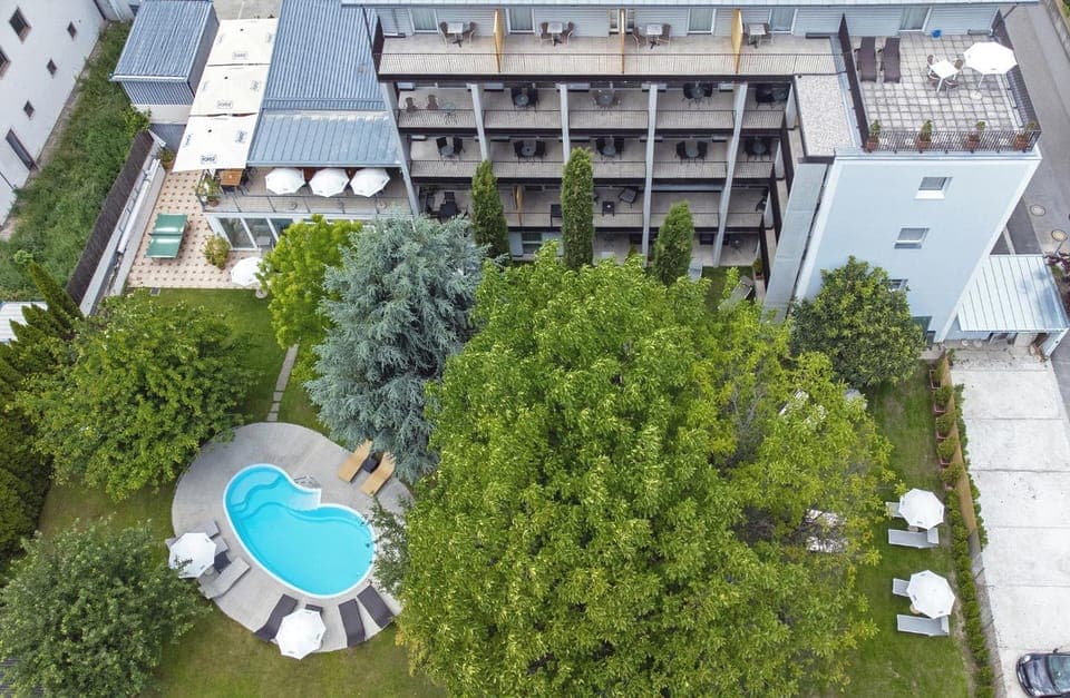 Property building, Garden