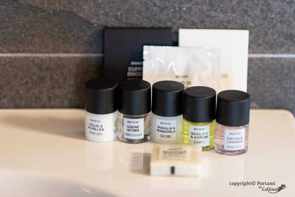 Day, Decorative detail