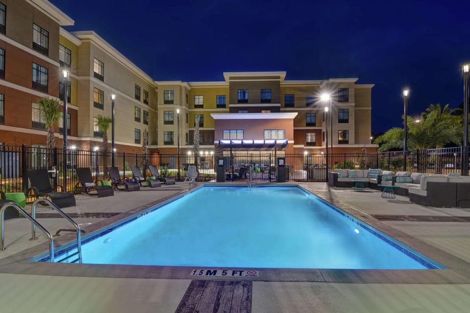Property building, Swimming pool