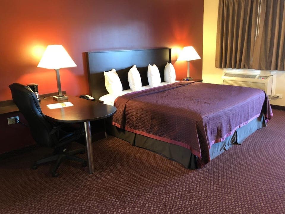 Regal Inn Chicago O'Hare - Franklin Park Motel in Northlake