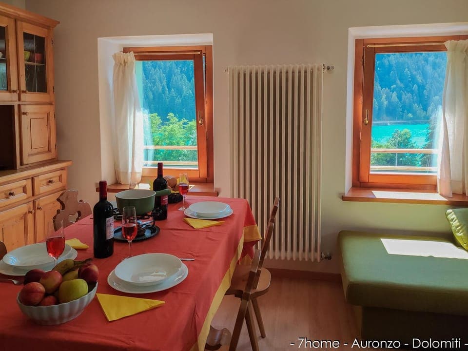 Kitchen or kitchenette, Living room, Dining area, Lake view