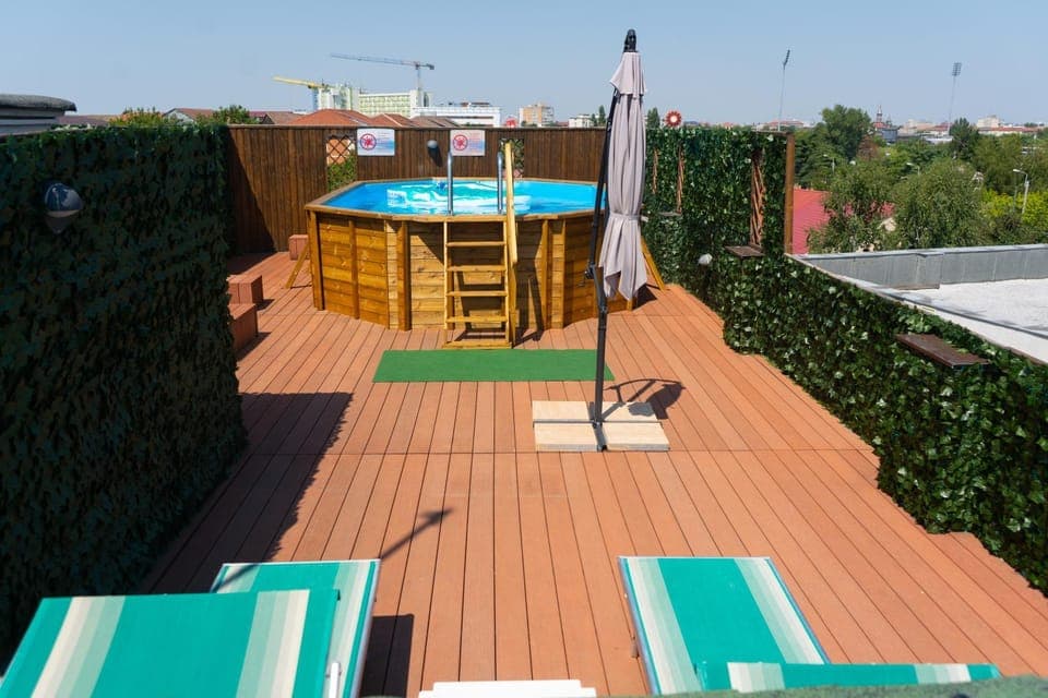 Pool view, Swimming pool