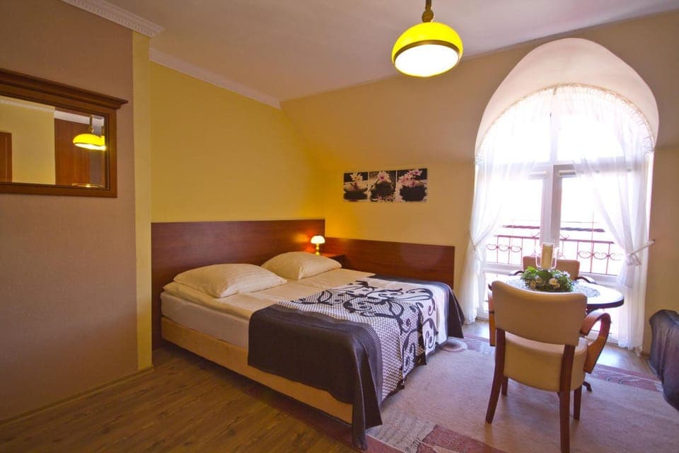 Bed, Photo of the whole room