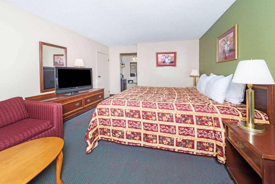 Photo of the whole room